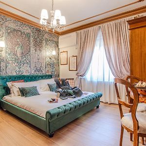 Camera con letto king size
